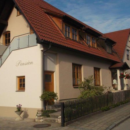 Hotel Pension/FeWo E. Tschernach Treuchtlingen Exterior foto